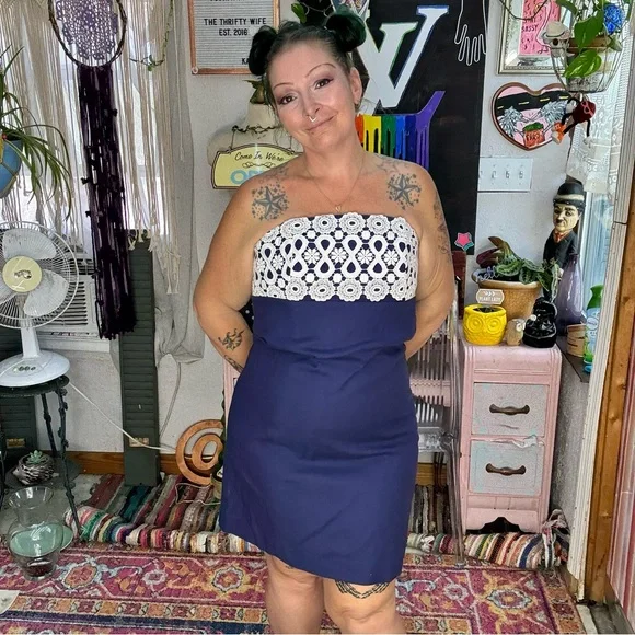 Lilly Pulitzer Bowen Navy Strapless Mini Dress with White Crochet Bust size 10 - Picture 2 of 15
